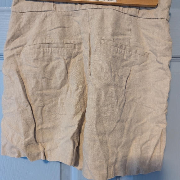 Linen shorts - Picture 2 of 3